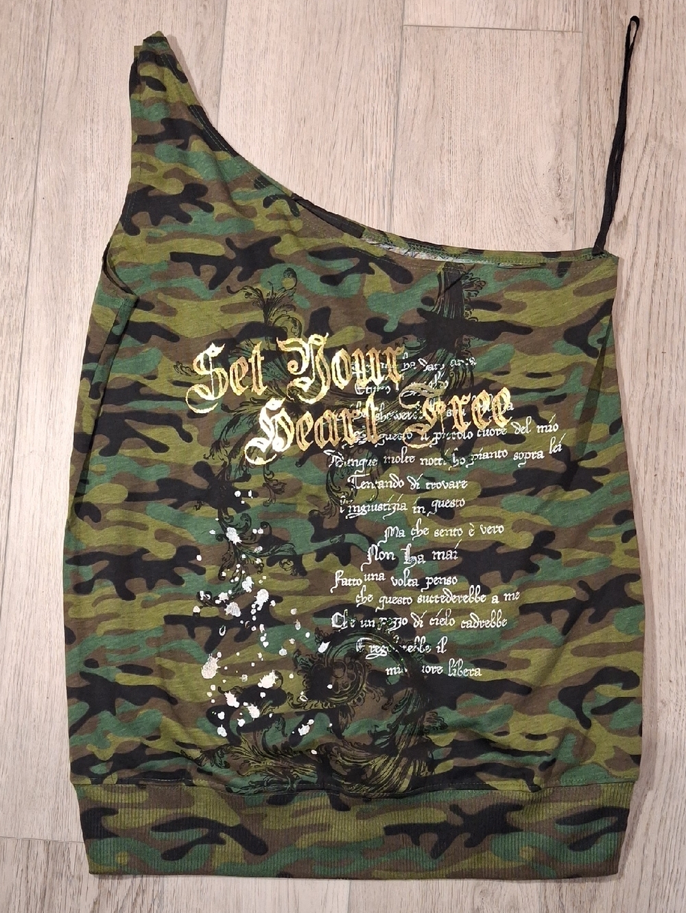 Nwt, Y2k, Gold Foil, Venezia Green Camo One-Shoulder Tank Top In Itaian Script